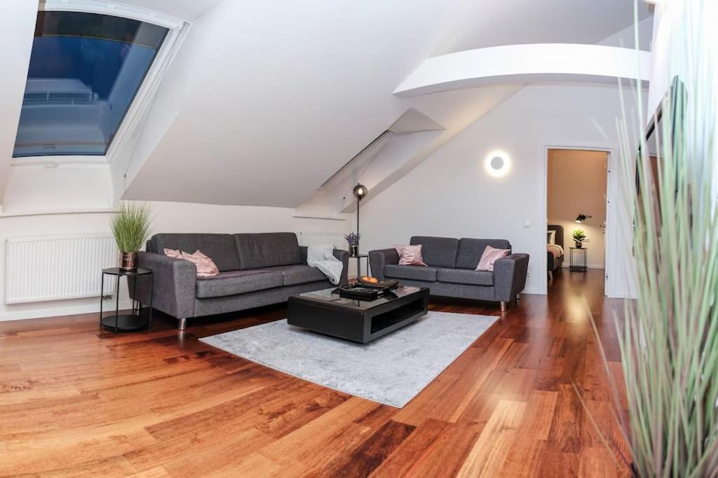 #Stayhere - Spacious Luxury Town Hall 3Bdr Apartment VNO Exterior foto