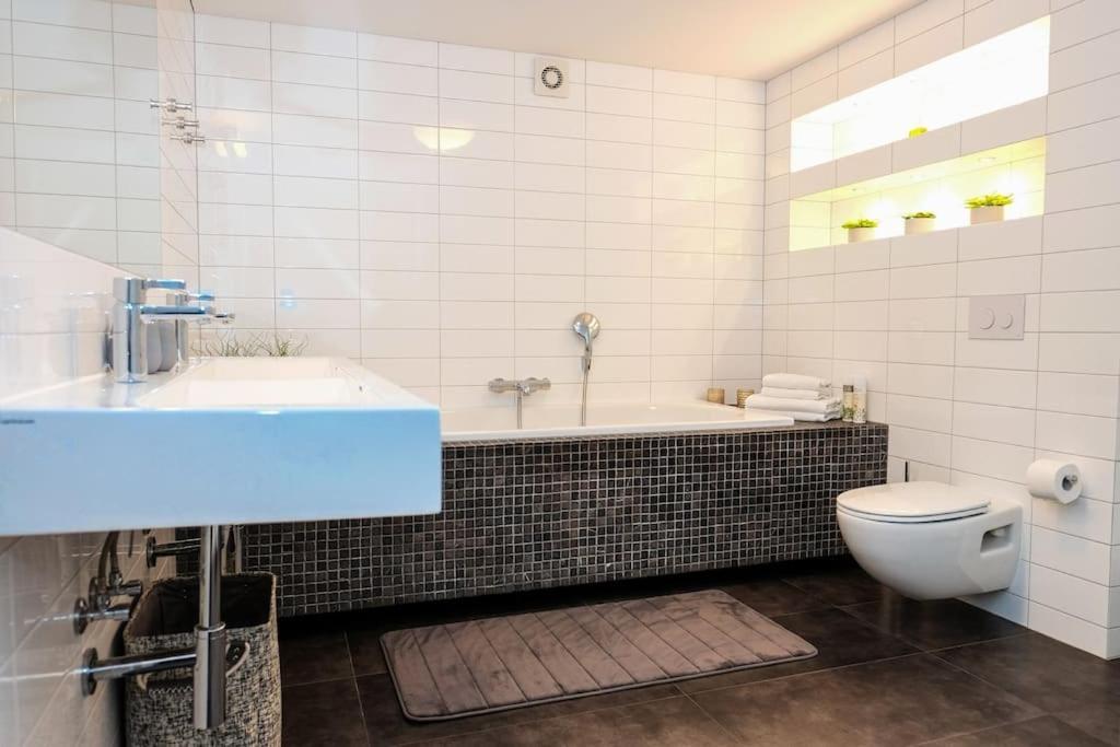 #Stayhere - Spacious Luxury Town Hall 3Bdr Apartment VNO Exterior foto