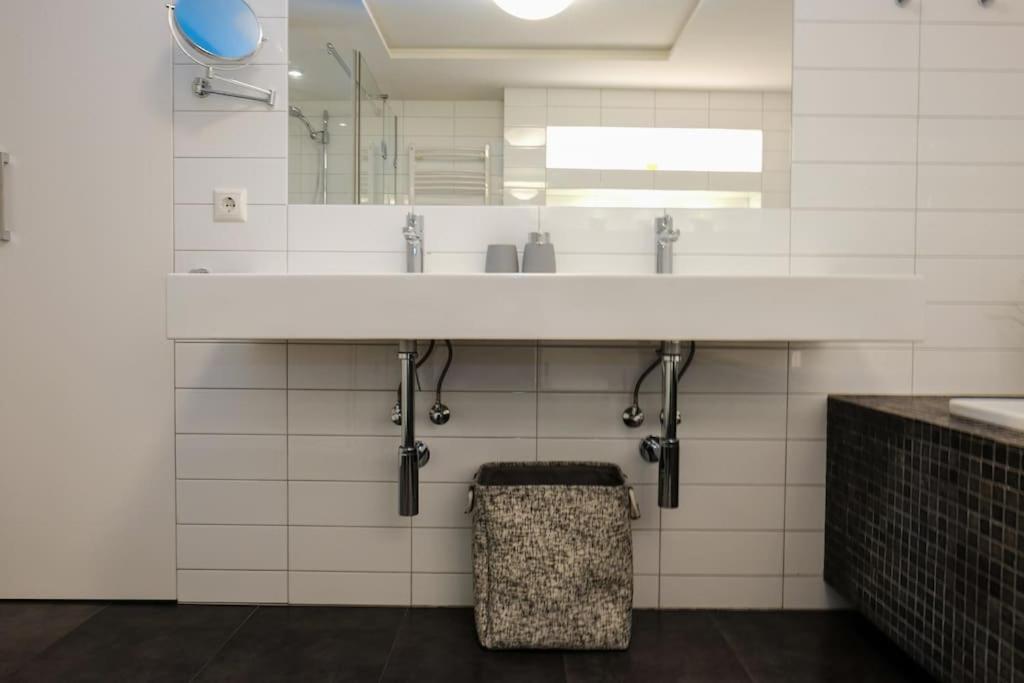 #Stayhere - Spacious Luxury Town Hall 3Bdr Apartment VNO Exterior foto