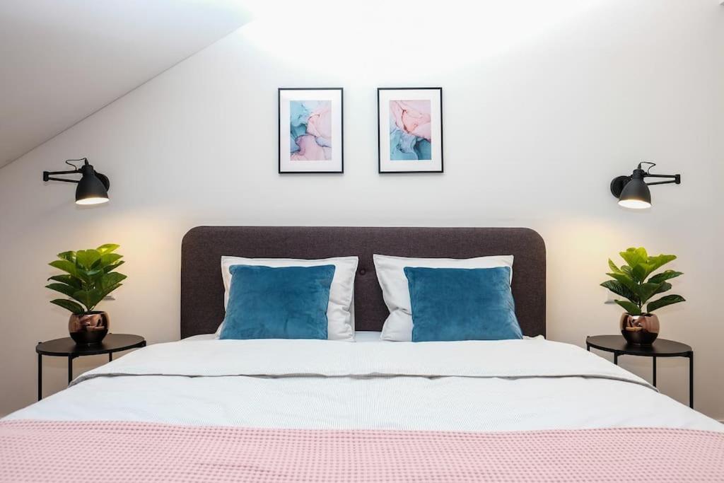 #Stayhere - Spacious Luxury Town Hall 3Bdr Apartment VNO Exterior foto