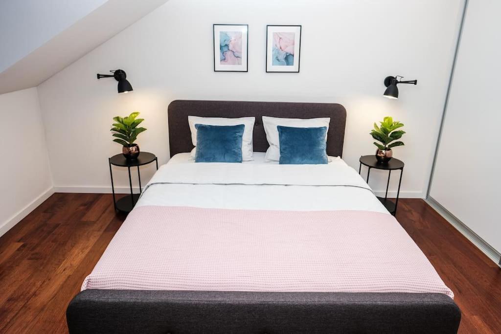 #Stayhere - Spacious Luxury Town Hall 3Bdr Apartment VNO Exterior foto